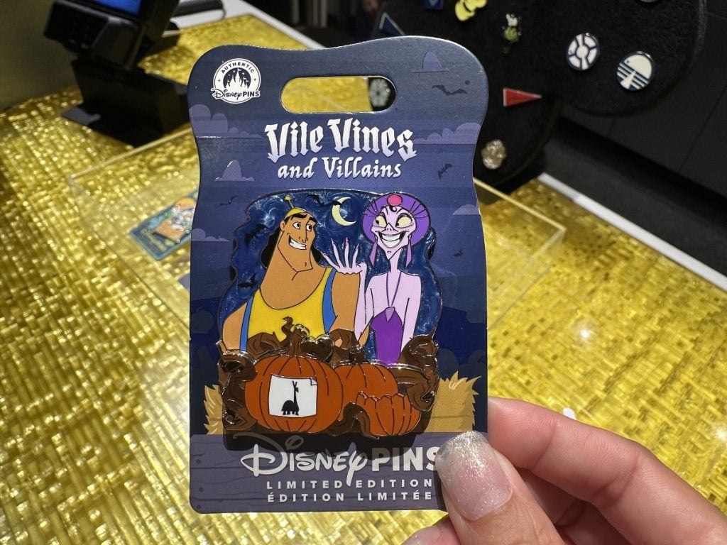 IMG_2471 | WDWINFO.COM New Disneyland Pins Arrive at Disneyland This September IMG_2471 Disneyland Pin