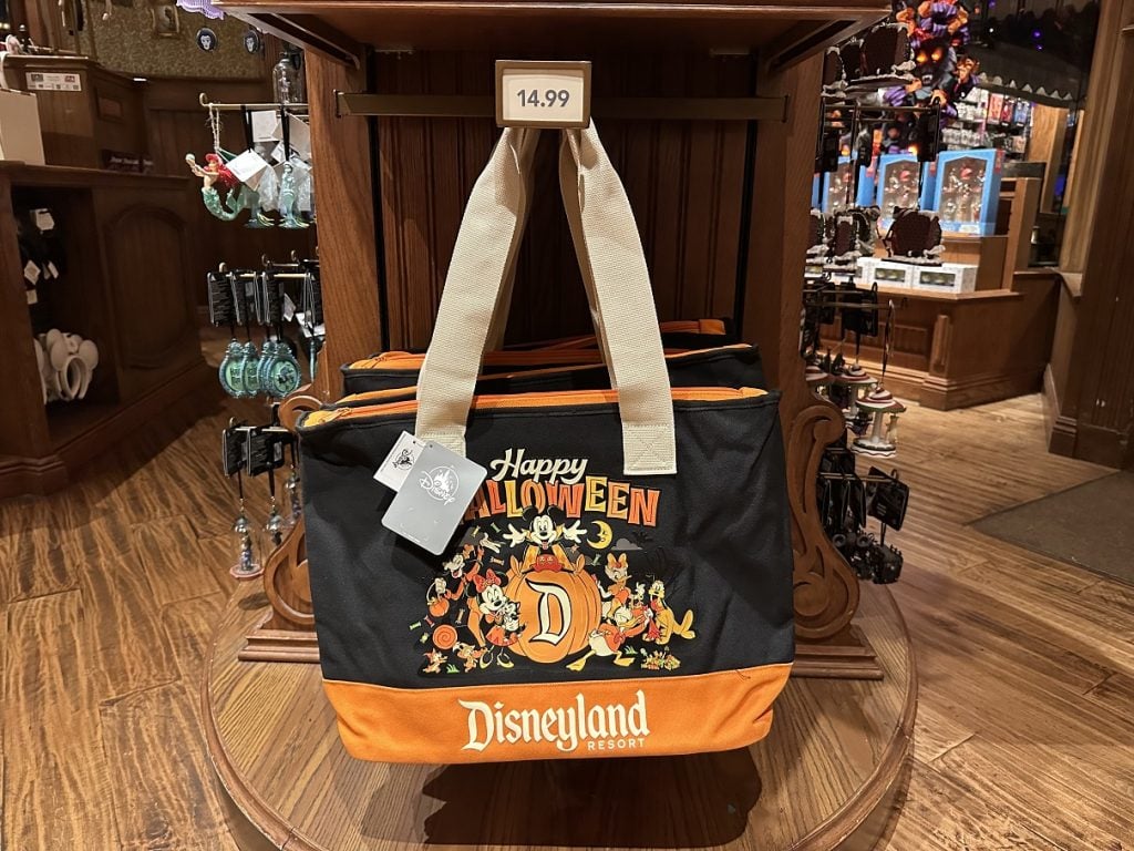 IMG_2582 | WDWINFO.COM New Disneylandía and Halloween Merch Arrives at Disneyland IMG_2582 Halloween Tote Bag