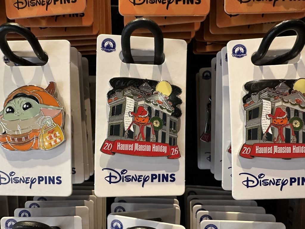 IMG_3095 | WDWINFO.COM Haunted Mansion Holiday 25th Anniversary: New Merch & More IMG_3095 Haunted Mansion Holiday 25th pin