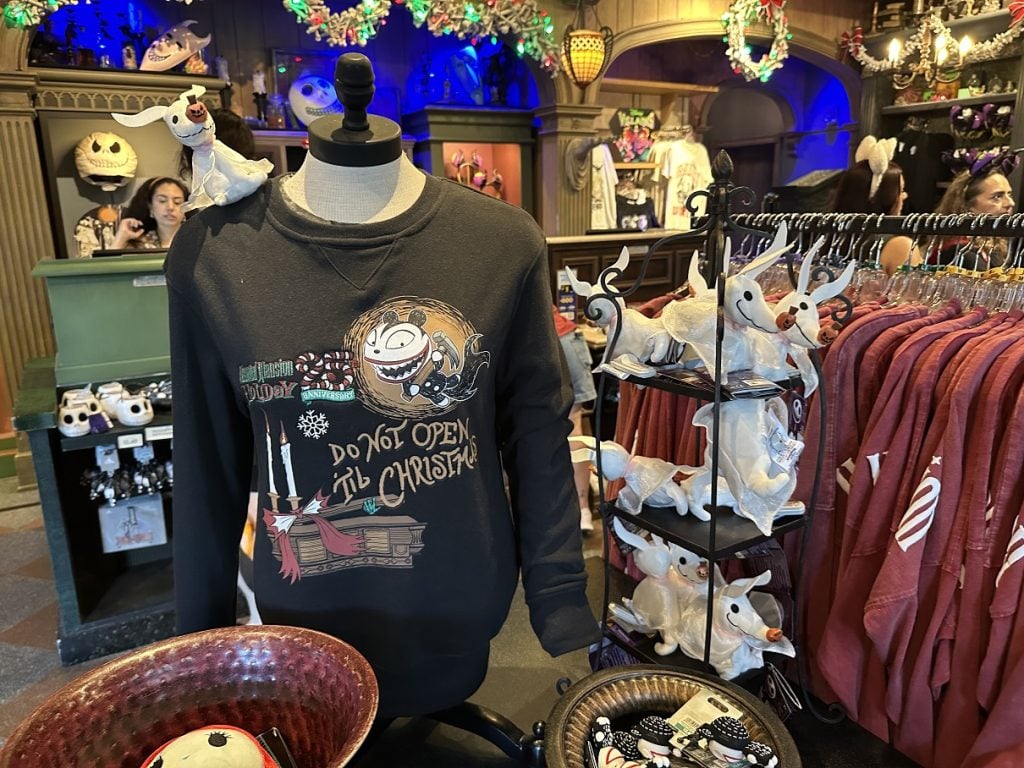 Haunted Mansion Holiday 25th Anniversary: New Merch & More IMG_3137