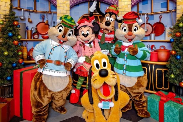 6 Dining Experiences to Enjoy at the Disneyland Resort dlr-goofys-kitchen-holidays-2