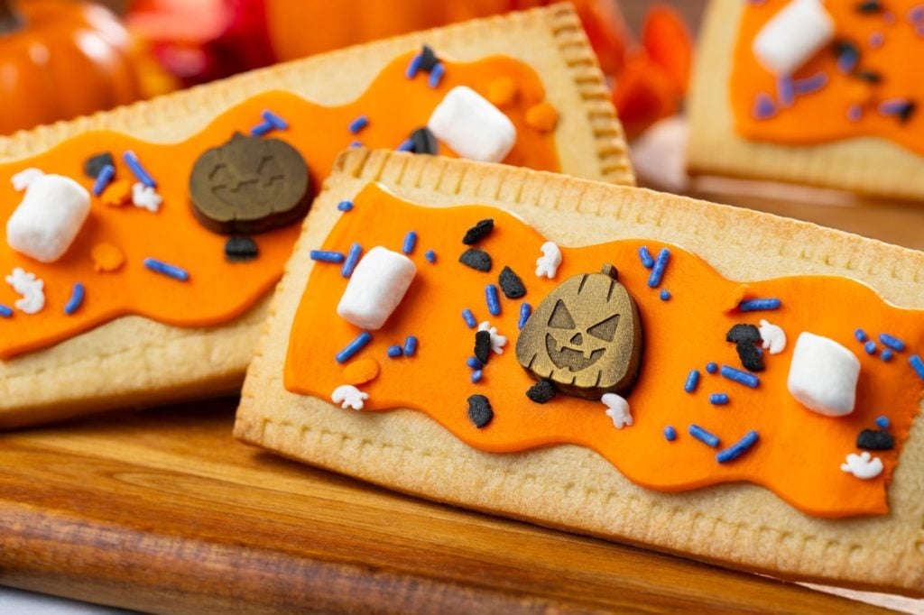 halloween 2026 foodie guide-wdw-sept 24 11 | WDWINFO.COM NEW Halloween Treats Arrive at Walt Disney World for 2026 halloween 2026 foodie guide-wdw-sept 24 11