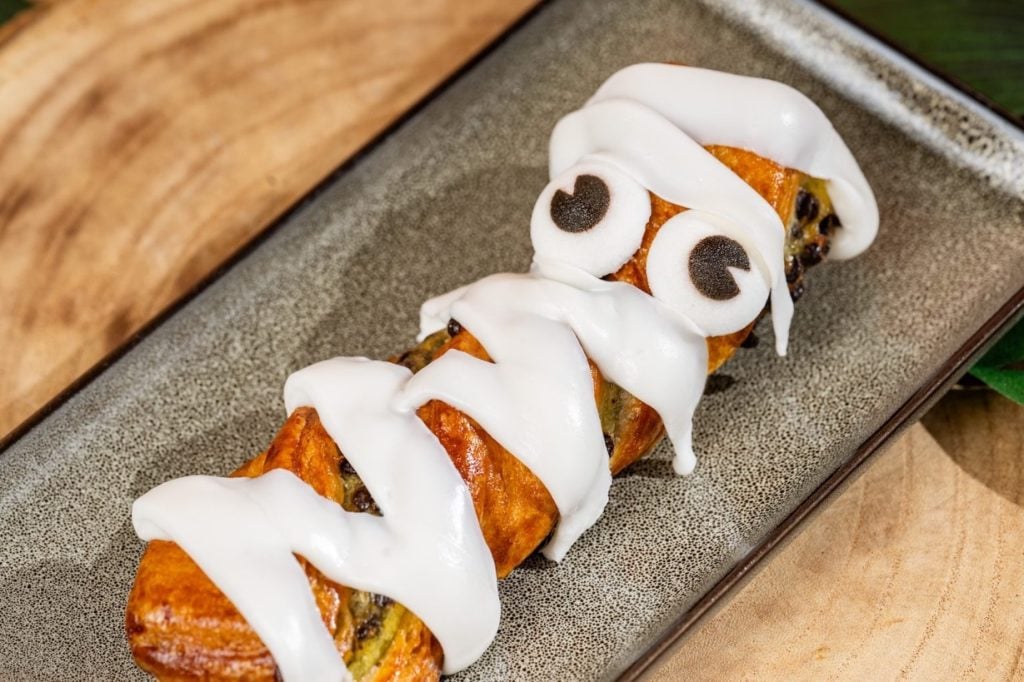 halloween 2026 foodie guide-wdw-sept 24 19 | WDWINFO.COM NEW Halloween Treats Arrive at Walt Disney World for 2026 halloween 2026 foodie guide-wdw-sept 24 19