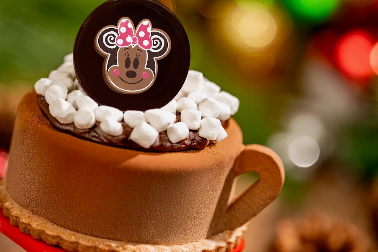 The 2026 Mickey’s Very Merry Christmas Party Foodie Guide is HERE! 2026-WDW-MVMCP-Foodie-Guide-CocoaCake