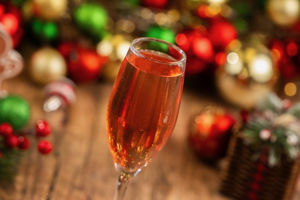 2026-WDW-MVMCP-Foodie-Guide-CranberryCocktail2 | WDWINFO.COM The 2026 Mickey’s Very Merry Christmas Party Foodie Guide is HERE! 2026-WDW-MVMCP-Foodie-Guide-CranberryCocktail2