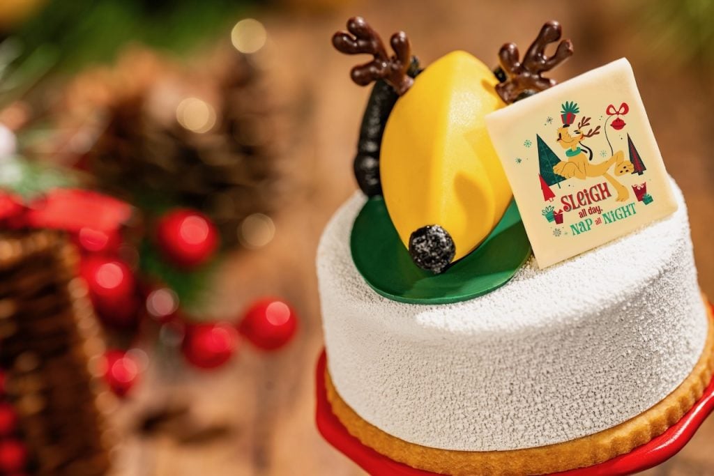 2026-WDW-MVMCP-Foodie-Guide-ReindeerCake | WDWINFO.COM The 2026 Mickey’s Very Merry Christmas Party Foodie Guide is HERE! 2026-WDW-MVMCP-Foodie-Guide-ReindeerCake
