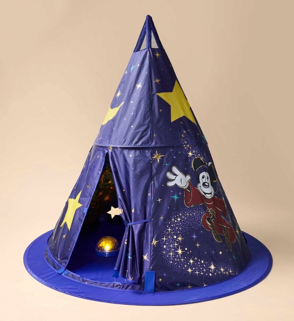 2026 disney macys balloons merch collab - 3 | WDWINFO.COM NEW Disney & Macy’s Holiday Collection Celebrates 100th Thanksgiving Day Parade 2026 disney macys balloons merch collab - 3