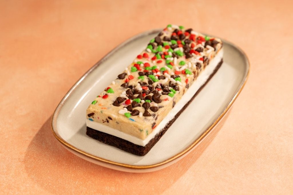 Holiday 2026 WDW Foodie Guide 15 | WDWINFO.COM NEW Christmas Treats: Disney World Holiday Foodie Guide 2026 Holiday 2026 WDW Foodie Guide 15