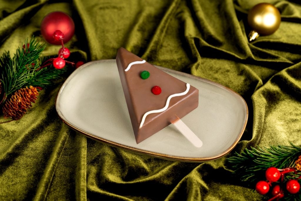 Holiday 2026 WDW Foodie Guide 16 | WDWINFO.COM NEW Christmas Treats: Disney World Holiday Foodie Guide 2026 Holiday 2026 WDW Foodie Guide 16