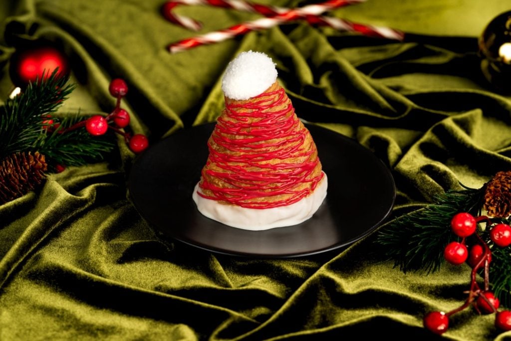 Holiday 2026 WDW Foodie Guide 24 | WDWINFO.COM NEW Christmas Treats: Disney World Holiday Foodie Guide 2026 Holiday 2026 WDW Foodie Guide 24