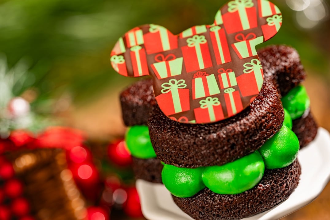 NEW Christmas Treats: Disney World Holiday Foodie Guide 2026