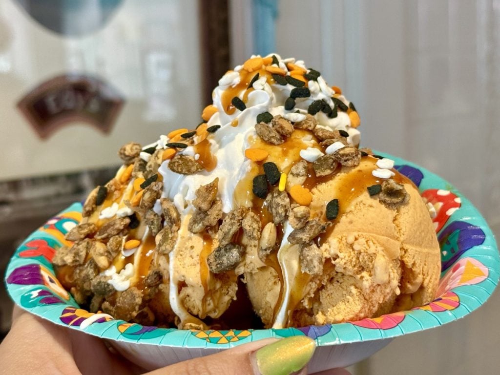 This Pumpkin Sundae Might Be Magic Kingdom’s BEST Fall Dessert! plaza_2026 pumpkin gelato sundae_chloe 8